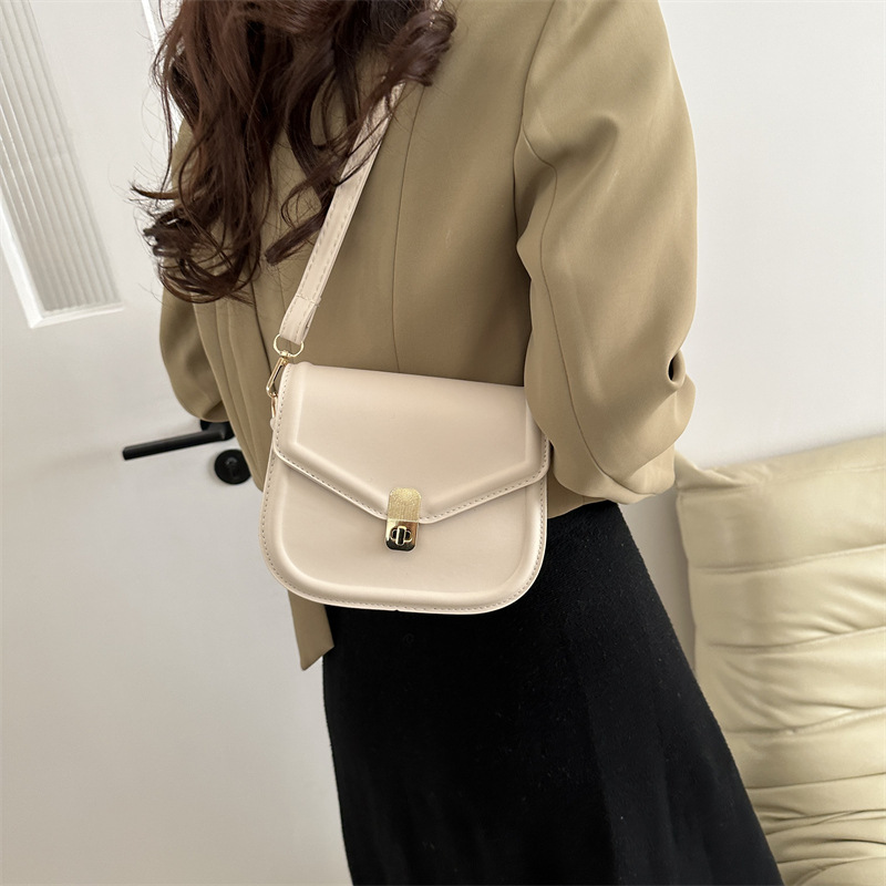 Sac messager à bandoulière avec texturé de niche – Image 6