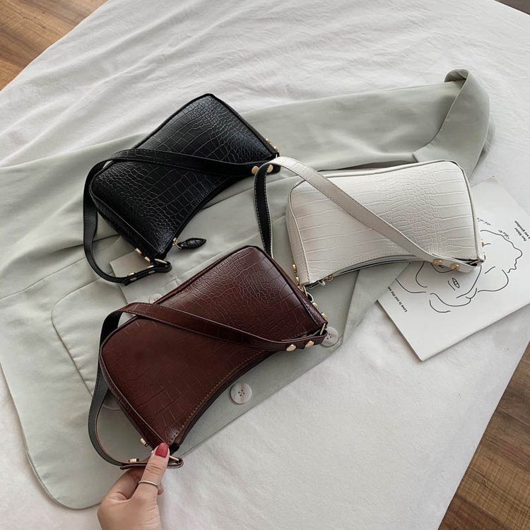 Sac à main rétro décontracté avec rivets tendance – Image 4